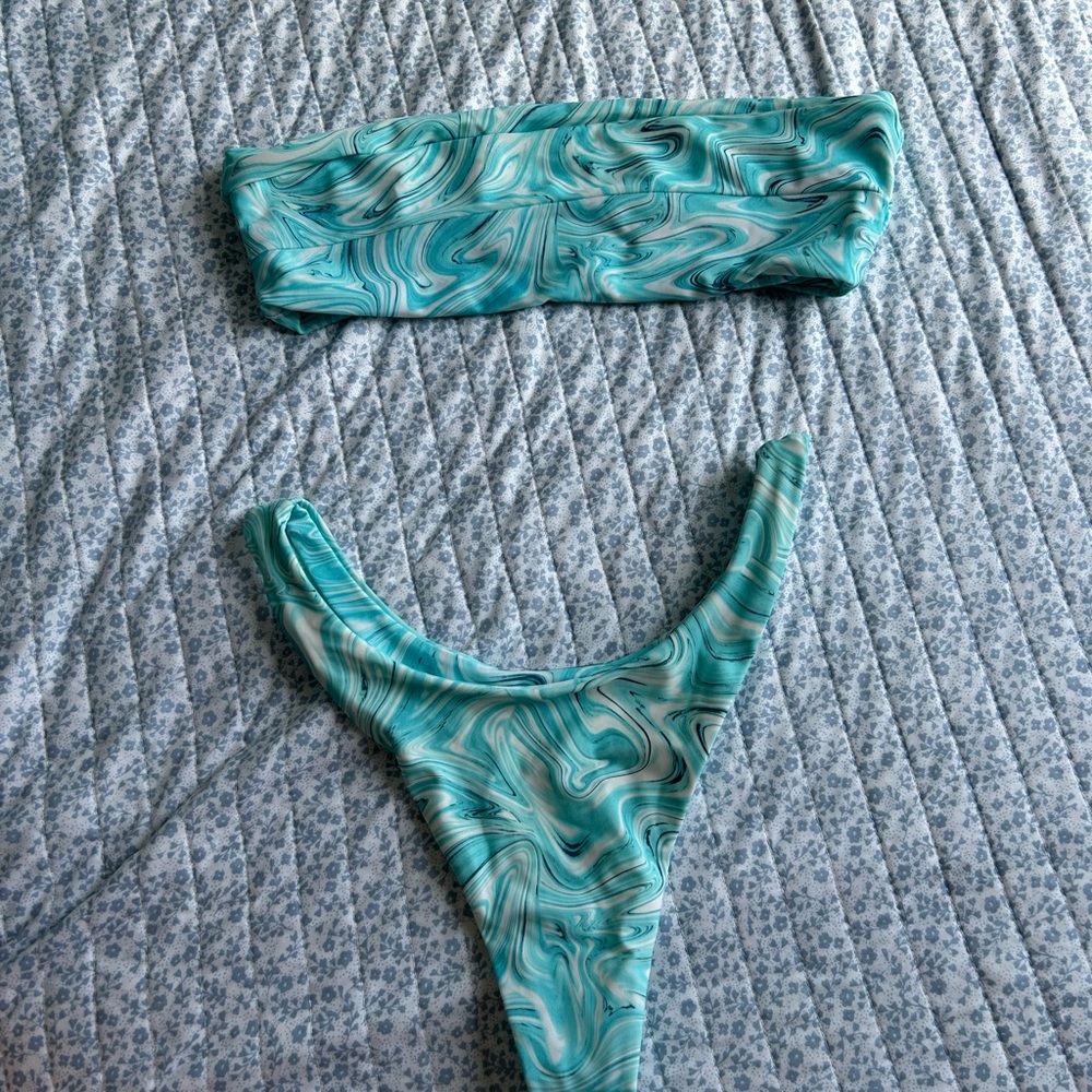 Stylish Teal Swirl Bikini Set